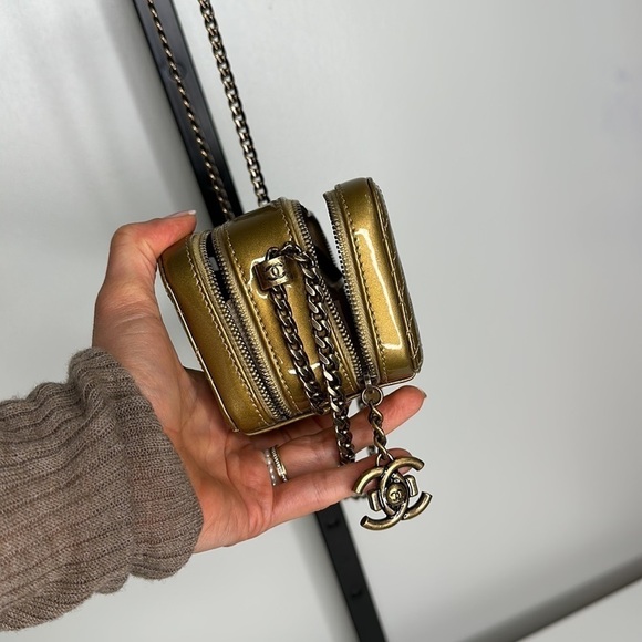 CHANEL Mini Coco Boy Camera Bag Patent Antique Gold Color Limited edition - Picture 7 of 10